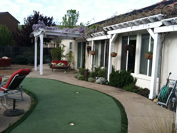 Three Hole Putting Green