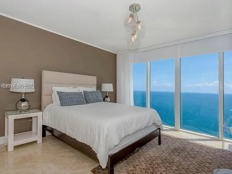 16699 Collins Ave #3902 — Photo 7