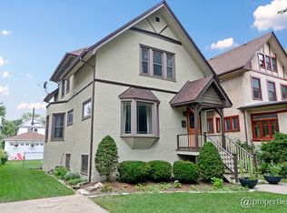 3850 N Avers Ave, Chicago, IL 60618