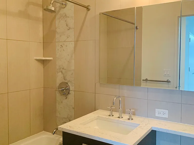 229 W 60th St #10P — Photo 7