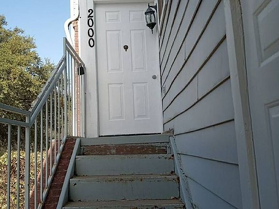 2nd image of 9823 Summerwood Cir #2000