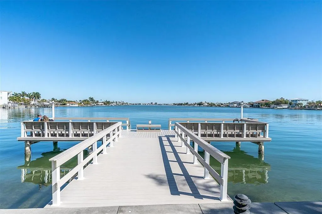 2 bed, 2.0 bath, 1350 sqft, $3,500 — Photo 1
