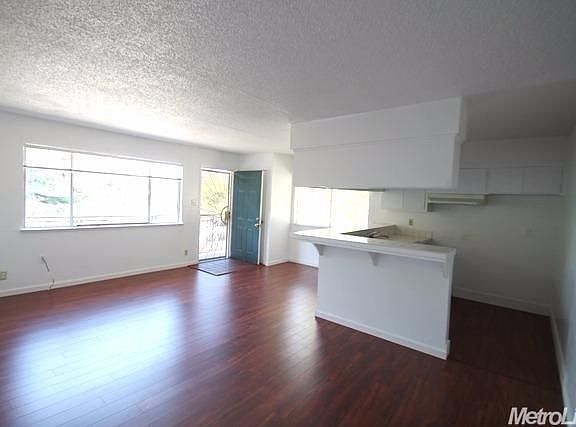 3rd image of 4113 Apostolo Cir