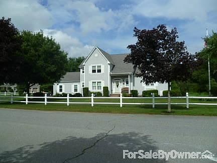 98 Rivers Edge Drive
						:
						Better than new river front property! High celings, crown moldings, alarm system