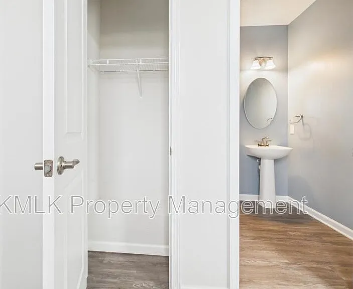 4037 N Steels Cir — Photo 14