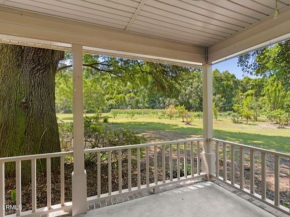 5th image of 176 Bay Pines Rd