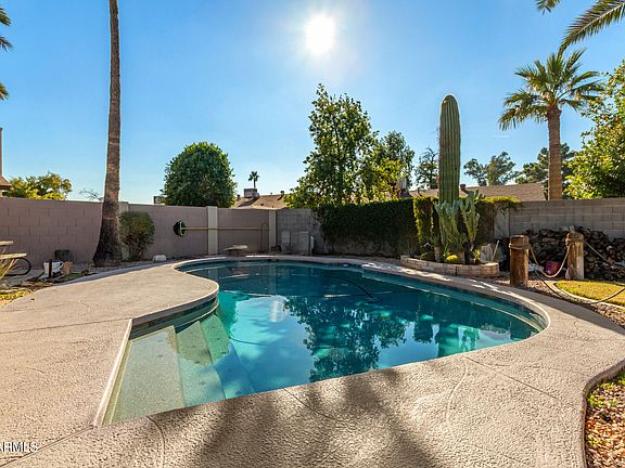 3rd image of 11014 N 45TH Avenue