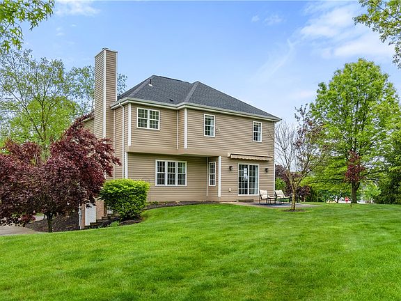 2nd image of 1044 S Lake Dr