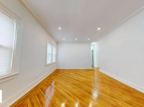 2611 Avenue J image 4 of 13