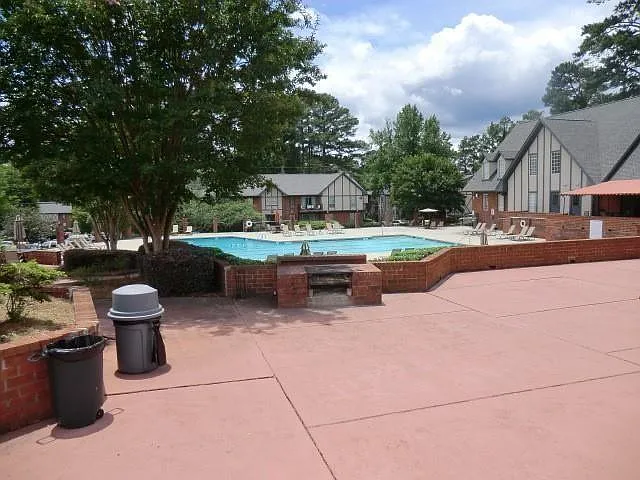 6851 Roswell Rd #D10 — Photo 29
