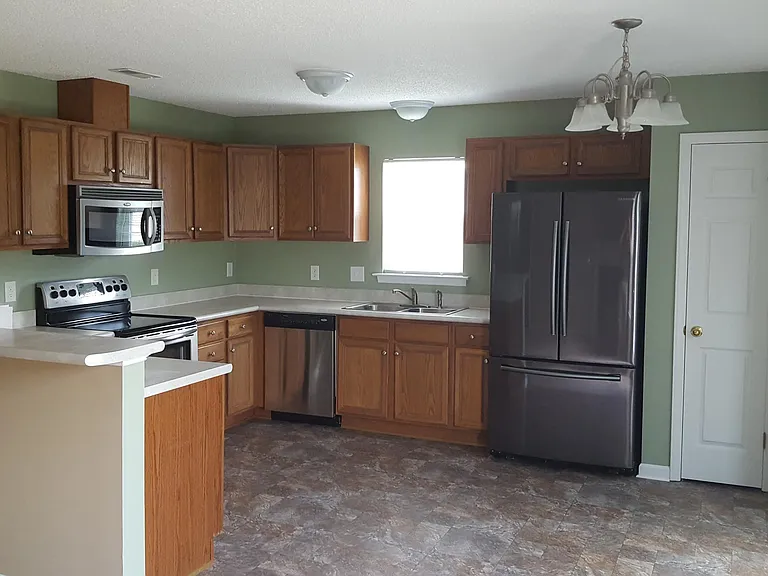 101 Two Putt Ct — Photo 6