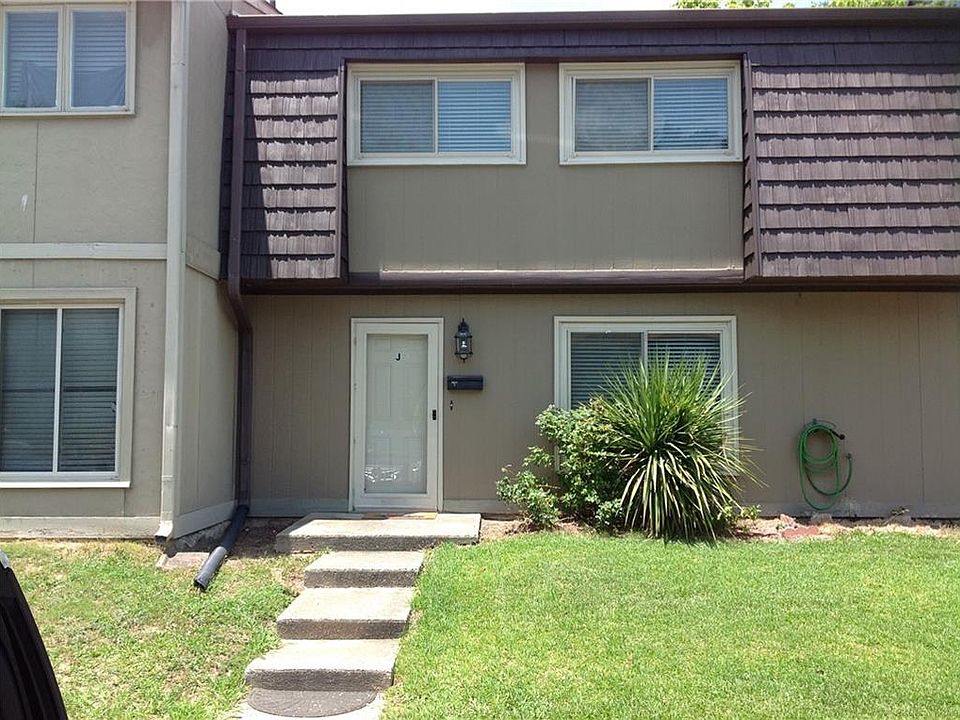 1st image of 1817 Ashborough Cir SE APT J