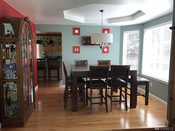 4th image of 3909 Spyglass Dr NE