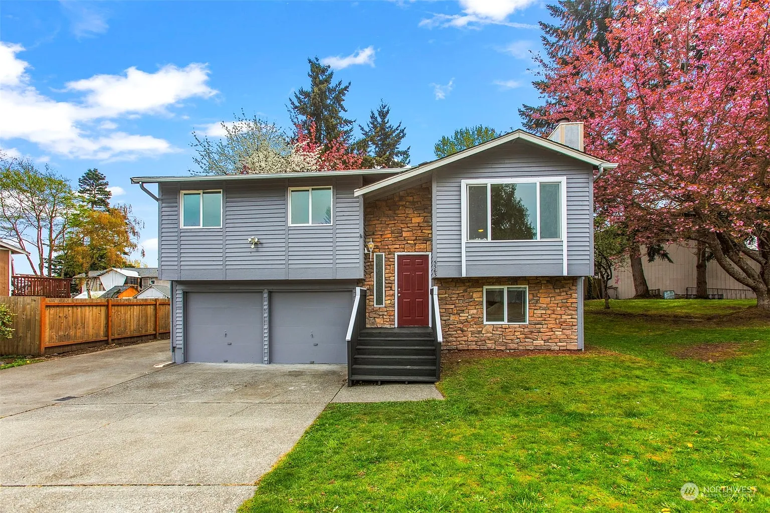 5563 34th Street Loop NE photo 1