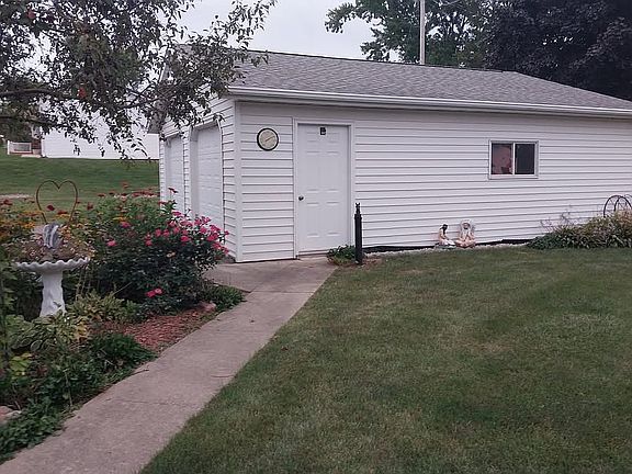 sidewalk to 2 stall garage