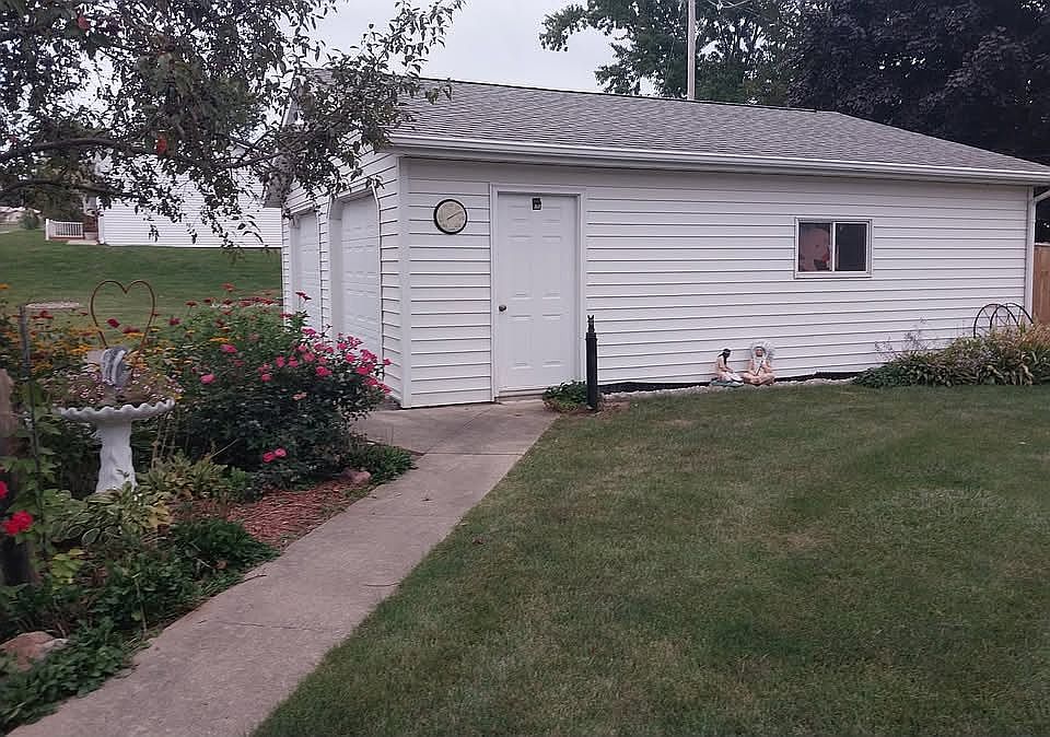 sidewalk to 2 stall garage