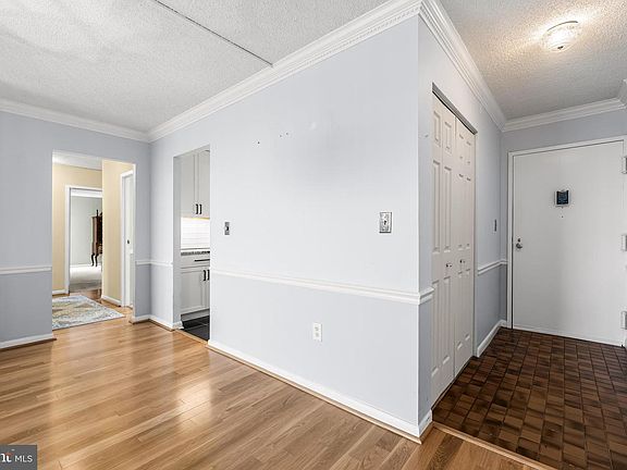 5th image of 205 E Joppa Rd APT 1908