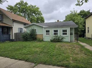 1810 S Twyckenham Dr, South Bend, IN