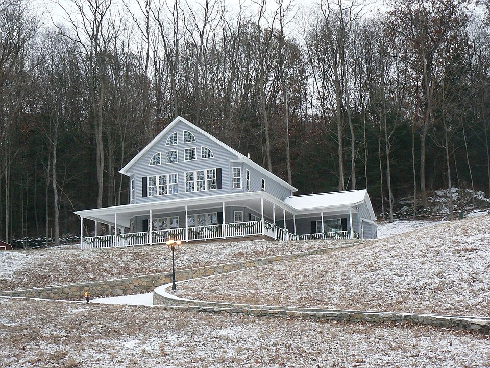 The main house overlooking lake