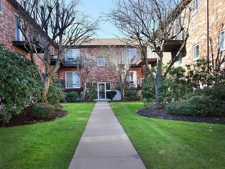 41 Westgate Rd #1 — Photo 11