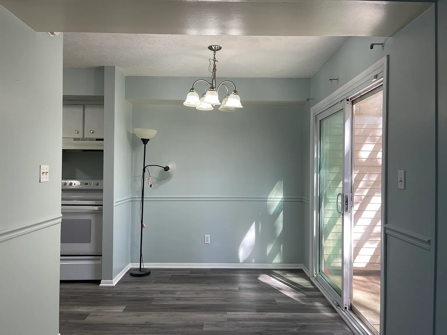 4907 Wildwood Ct — Photo 2