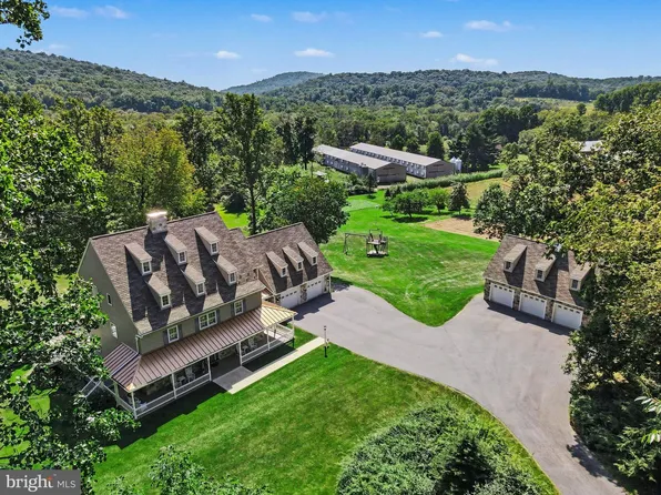 316 Sunnyside Rd, Newmanstown, PA 17073