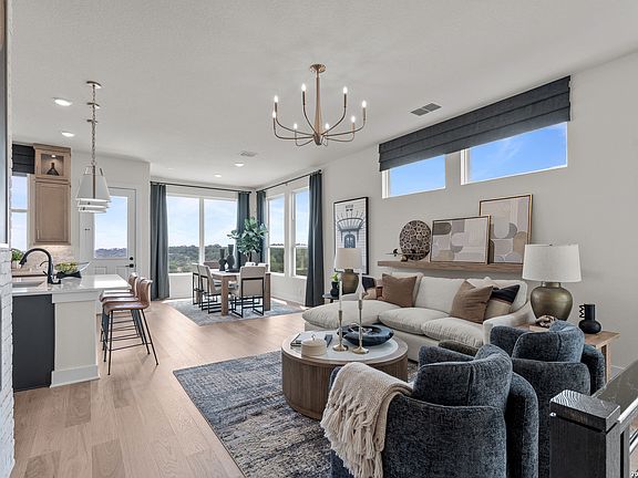 5th image of 20675 Huebner Road #604