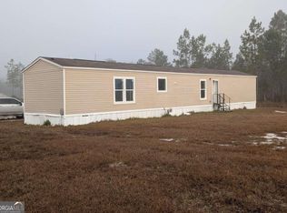 393 Crossing Way, Nahunta, GA 31553