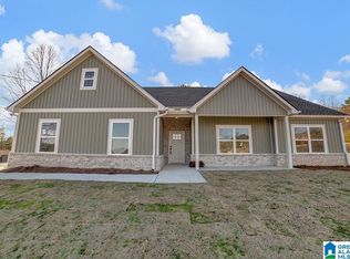 1062 Meadows Ln, Moody, AL 35004