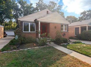 1512 Mulford St, Evanston, IL 60202
