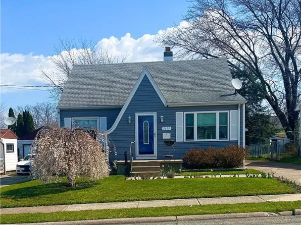 3615 Schaper Ave, Erie, PA 16508