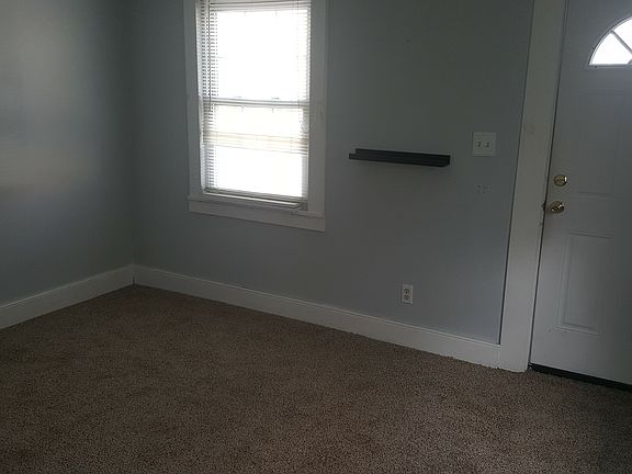 2nd image of 302 3rd St