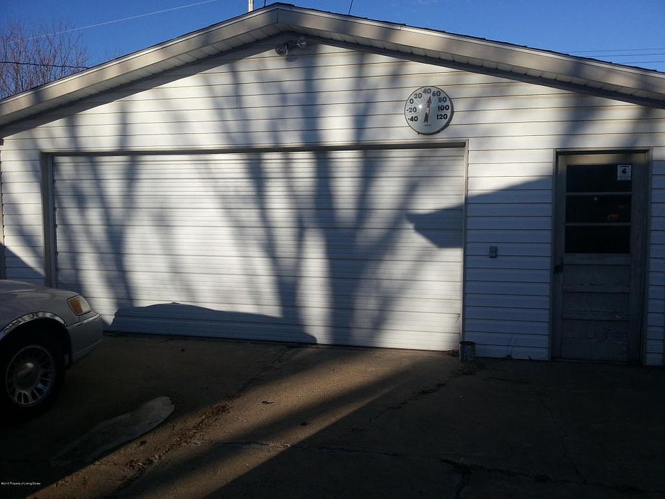 2nd image of 1015 4th Ave W