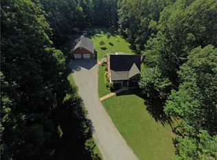 1166 Bradbury Rd, Moseley, VA 23120