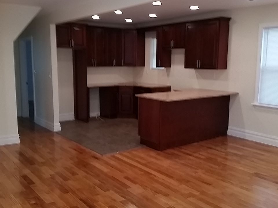 2nd image of 14021 172nd St #1