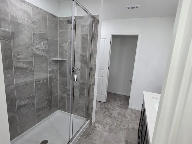 2913 Tavern Dr — Photo 16