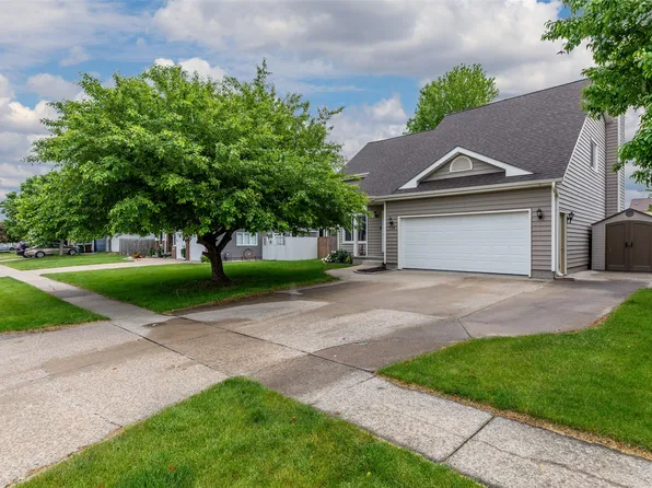 714 SE Dolan Dr, Grimes, IA 50111