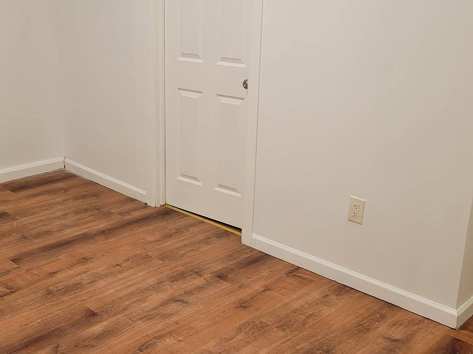 1st image of 31-31 104th St