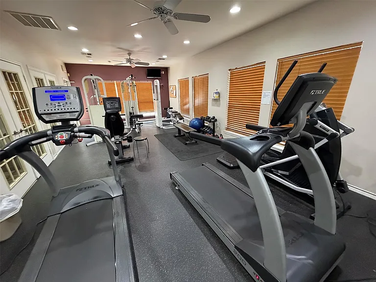 2255 Braeswood Park Dr #195 — Photo 33