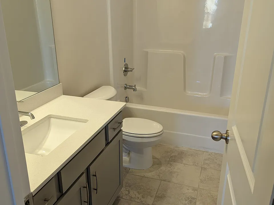 1011 Vida Way #205