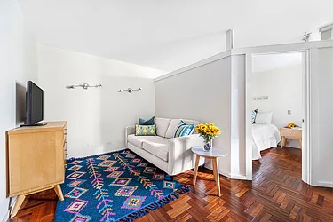 Rented by Nest Seekers International