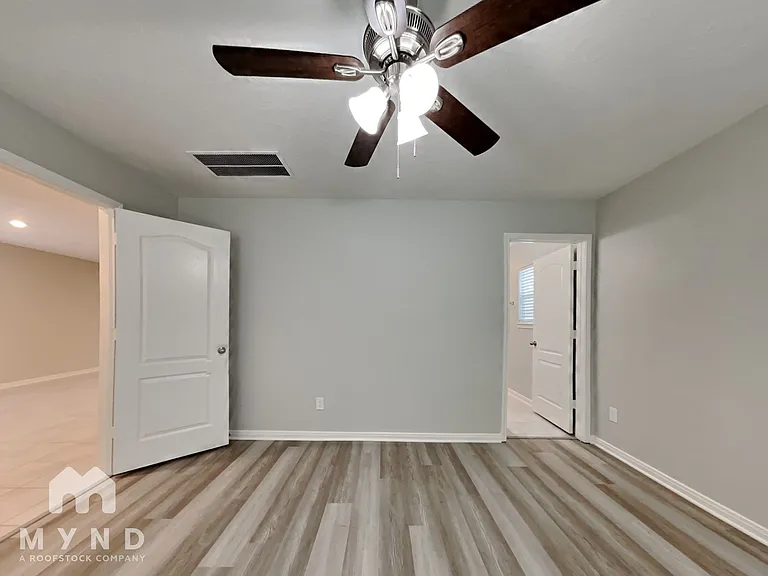 627 Coyote Canyon Ct — Photo 15