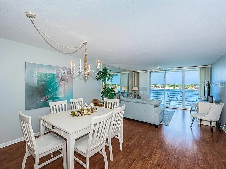 6085 Bahia Del Mar Cir #468 — Photo 10