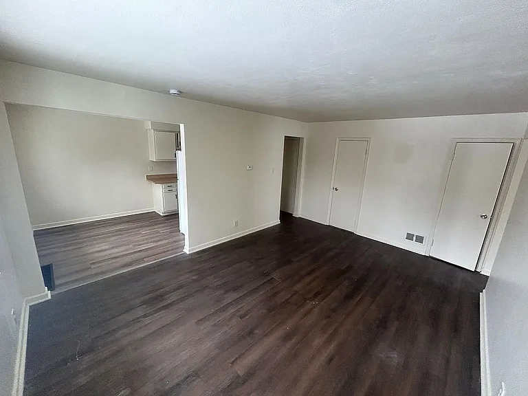 2616 Newport Ave #6 — Photo 6