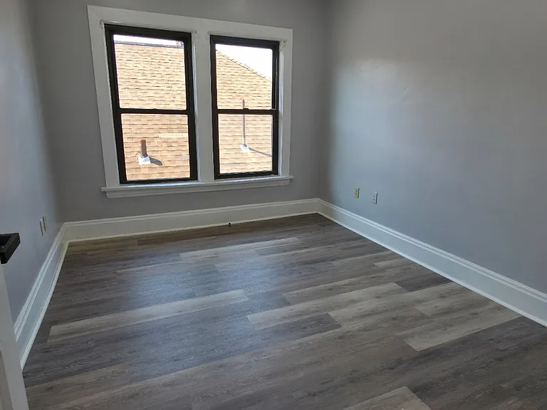 2121 Murray Ave #3 — Photo 6