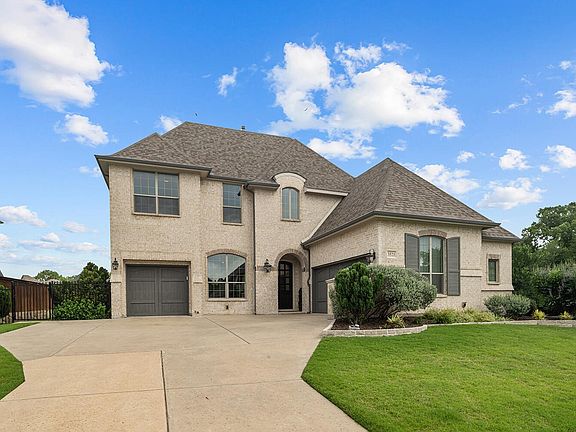 2nd image of 3521 Newport Dr