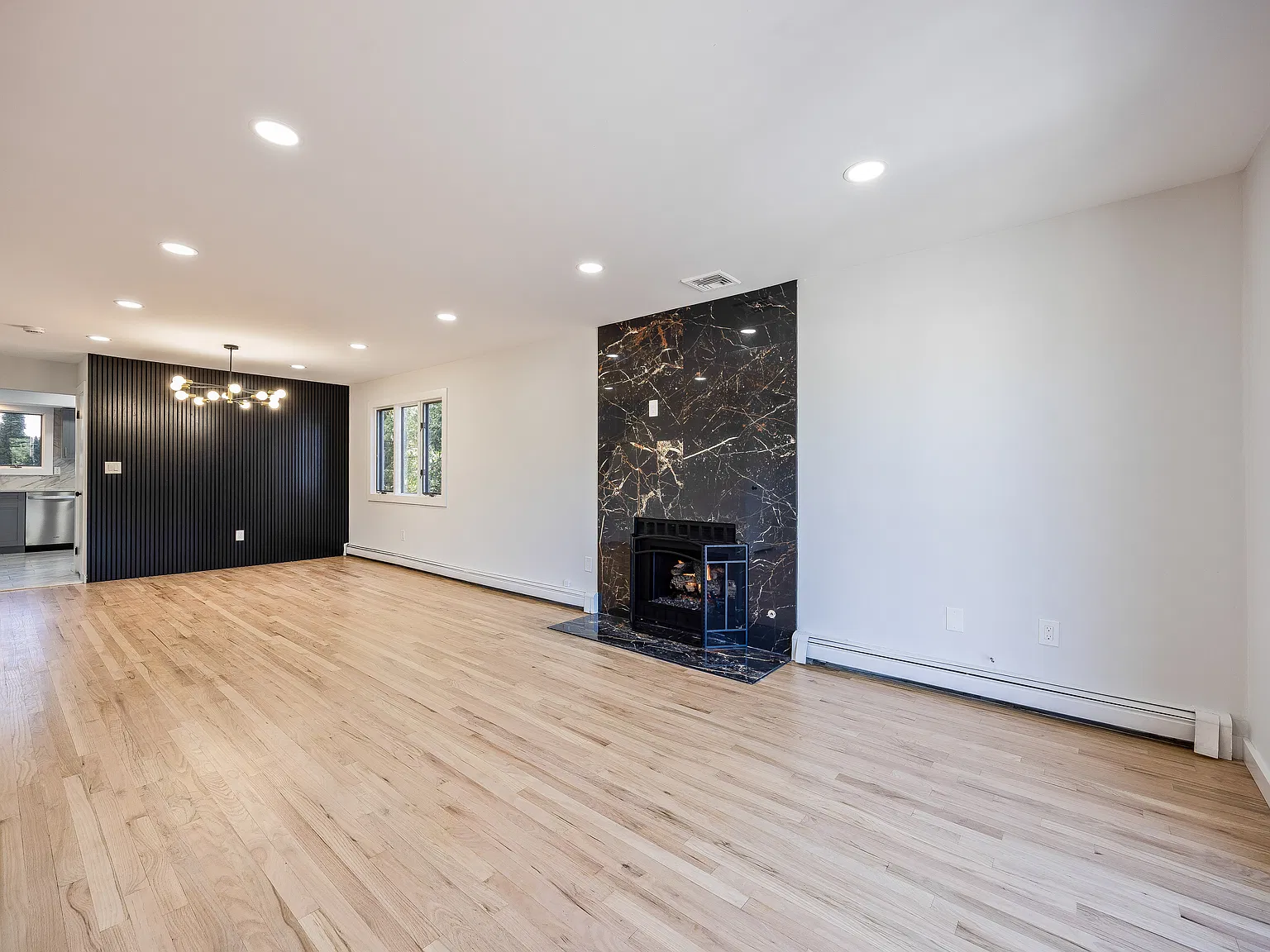 2410 3rd St — Photo 2