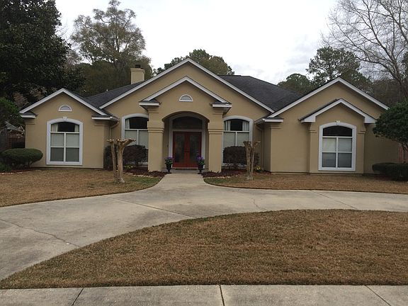 3rd image of 3509 Redwood Ln