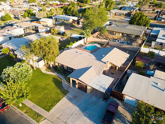 2nd image of 1221 Ocotillo Dr