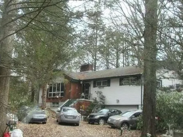 105 Wedgewood Ct, Kunkletown, PA 18058